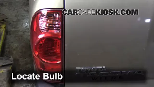 2008 Toyota Tacoma 2.7L 4 Cyl. Extended Cab Pickup (4 Door) Éclairage Feu clignotant arrière (remplacer l'ampoule)
